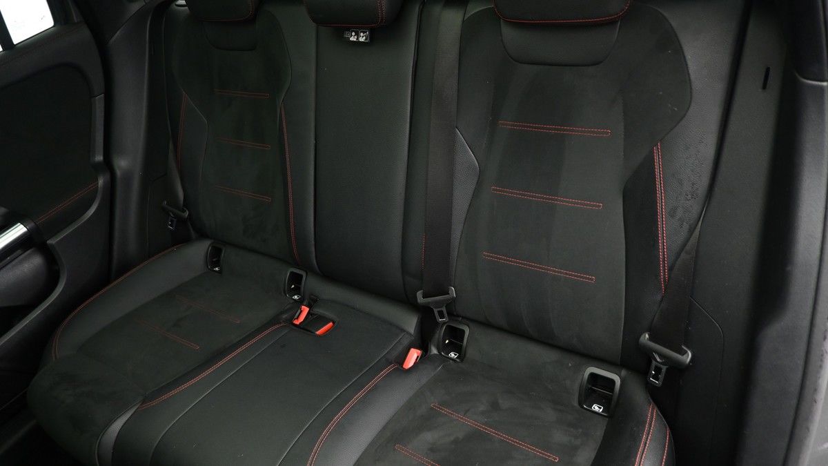Mercedes-Benz GLA Image 5