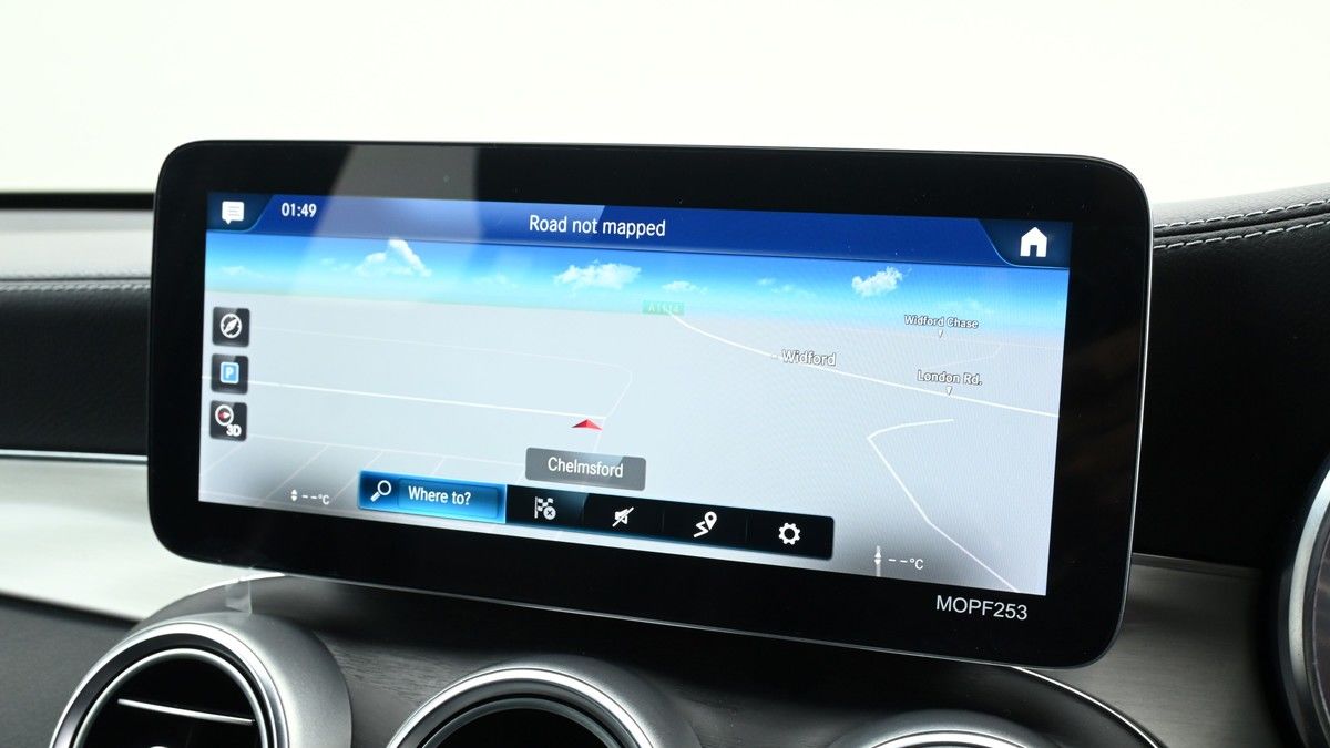 Mercedes-Benz GLC Image 11