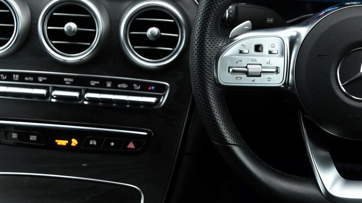 Mercedes-Benz GLC Image 15