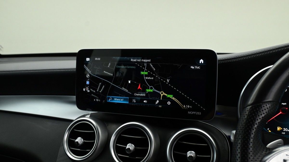 Mercedes-Benz GLC Image 10