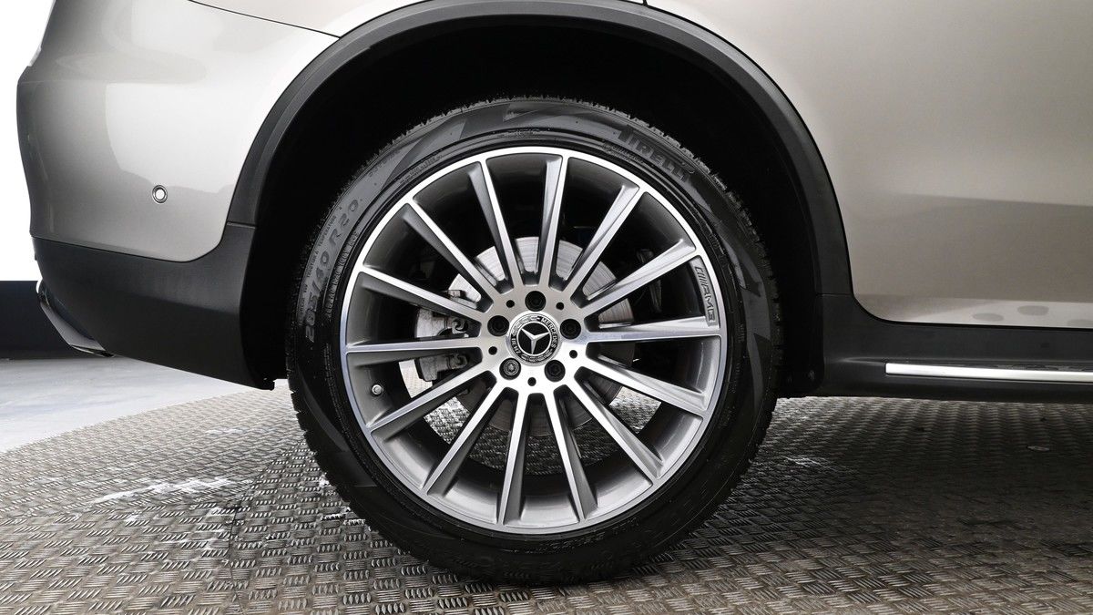 Mercedes-Benz GLC Image 8
