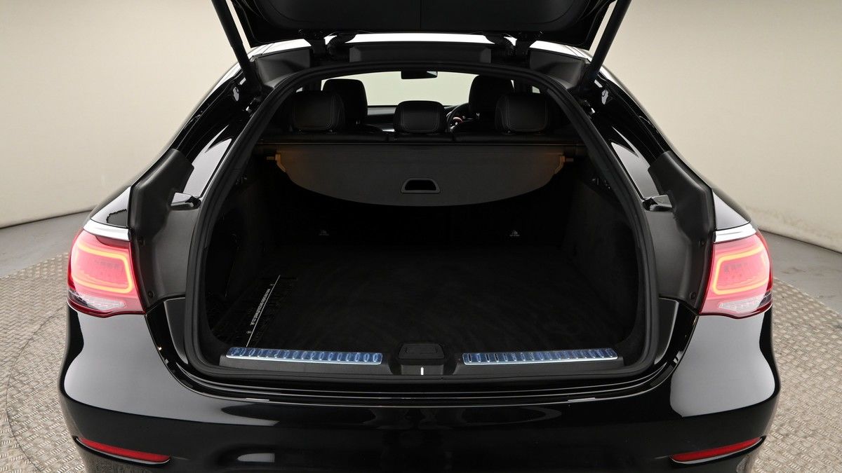 Mercedes-Benz GLC Image 11