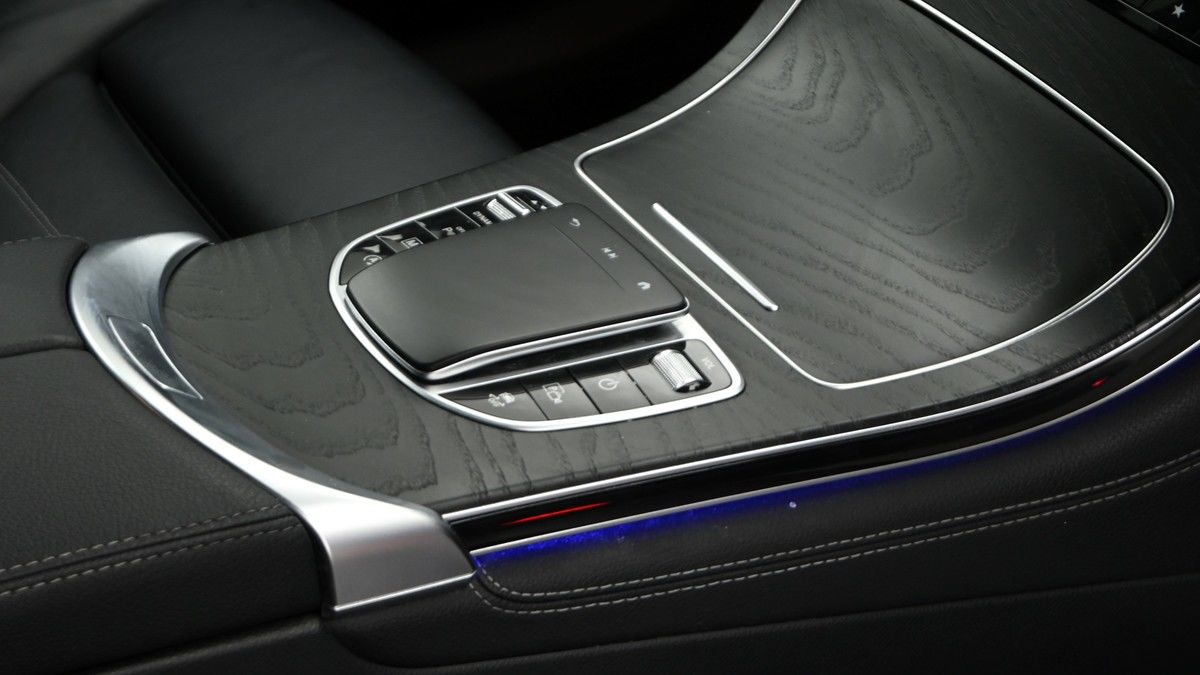 Mercedes-Benz GLC Image 3
