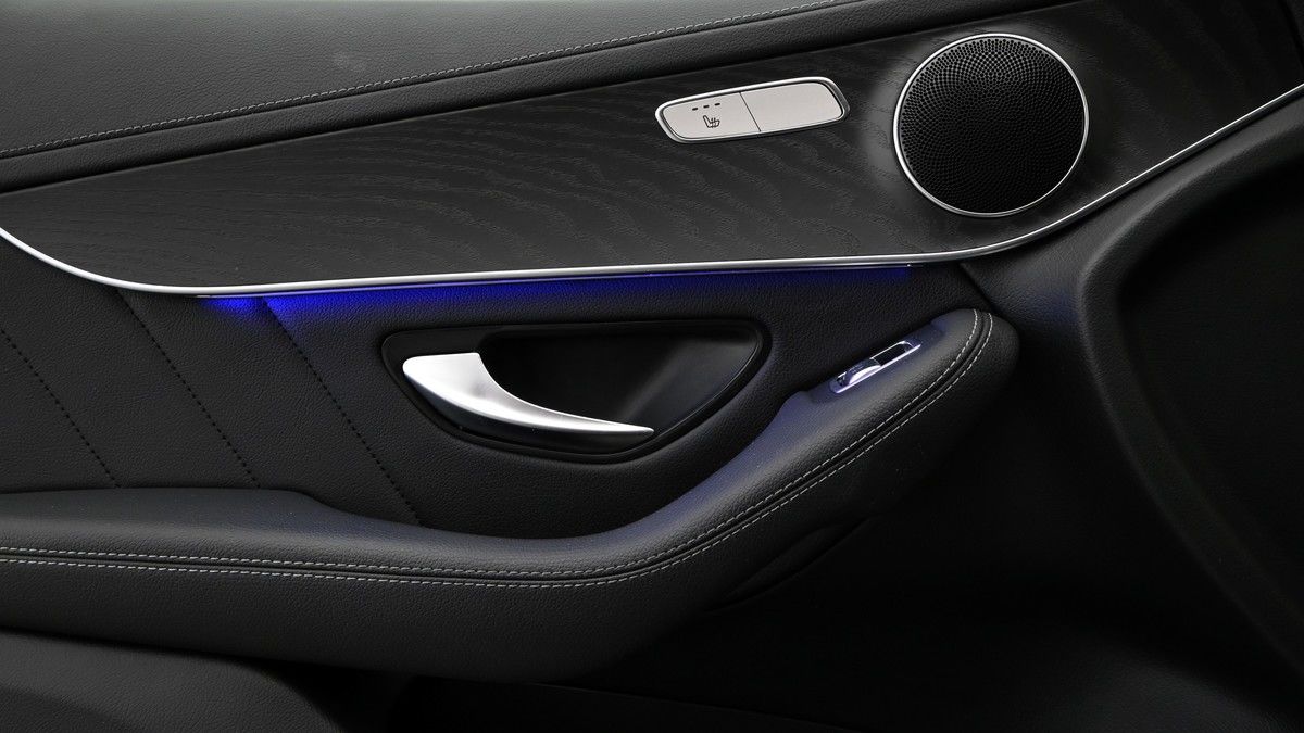 Mercedes-Benz GLC Image 14