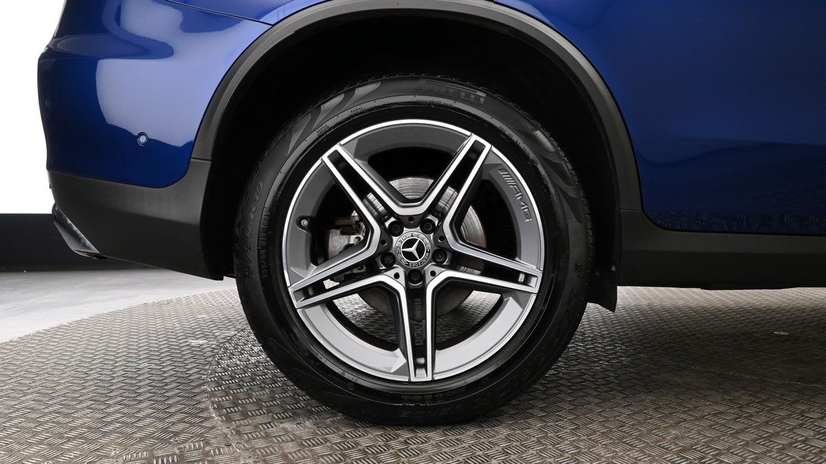 Mercedes-Benz GLC Image 8