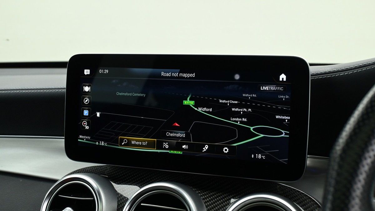 Mercedes-Benz GLC Image 11