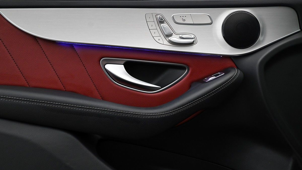 Mercedes-Benz GLC Image 13
