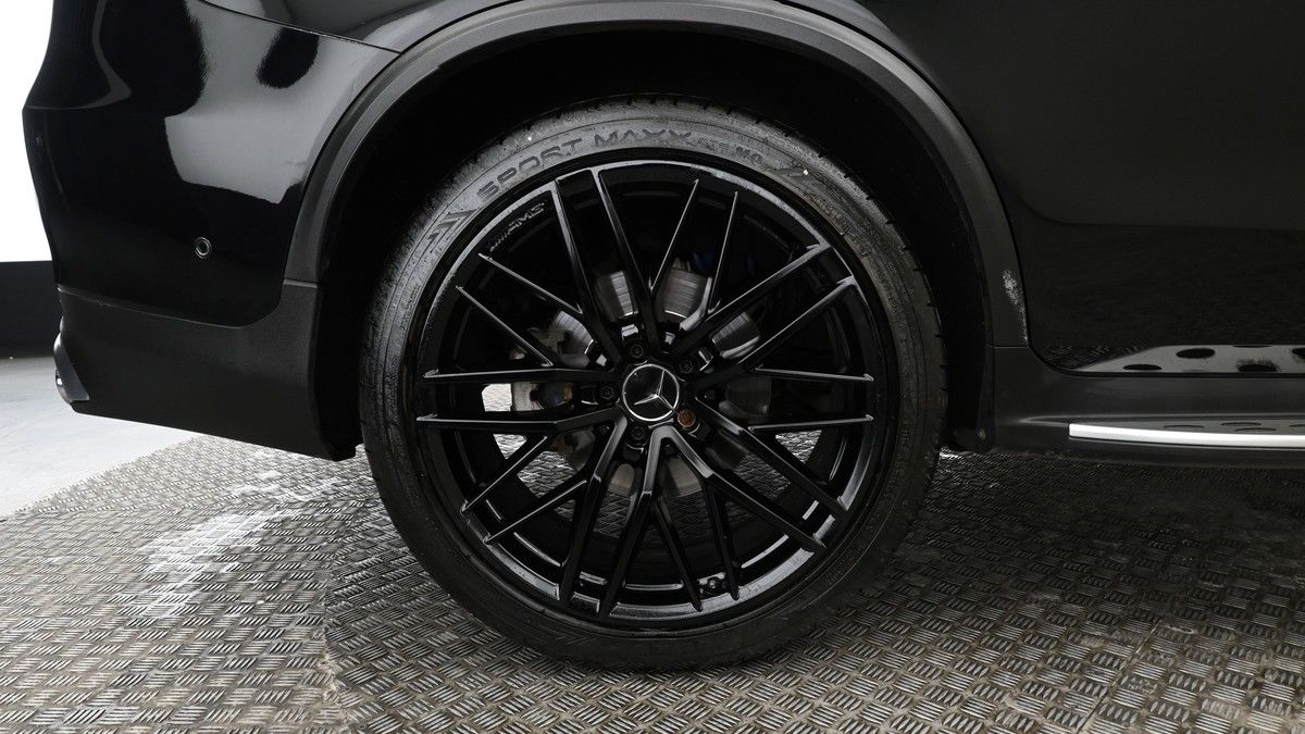 Mercedes-Benz GLC Image 9