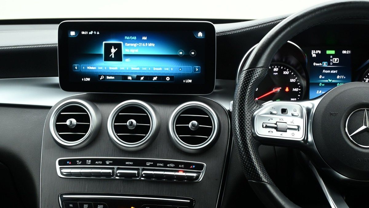 Mercedes-Benz GLC Image 15