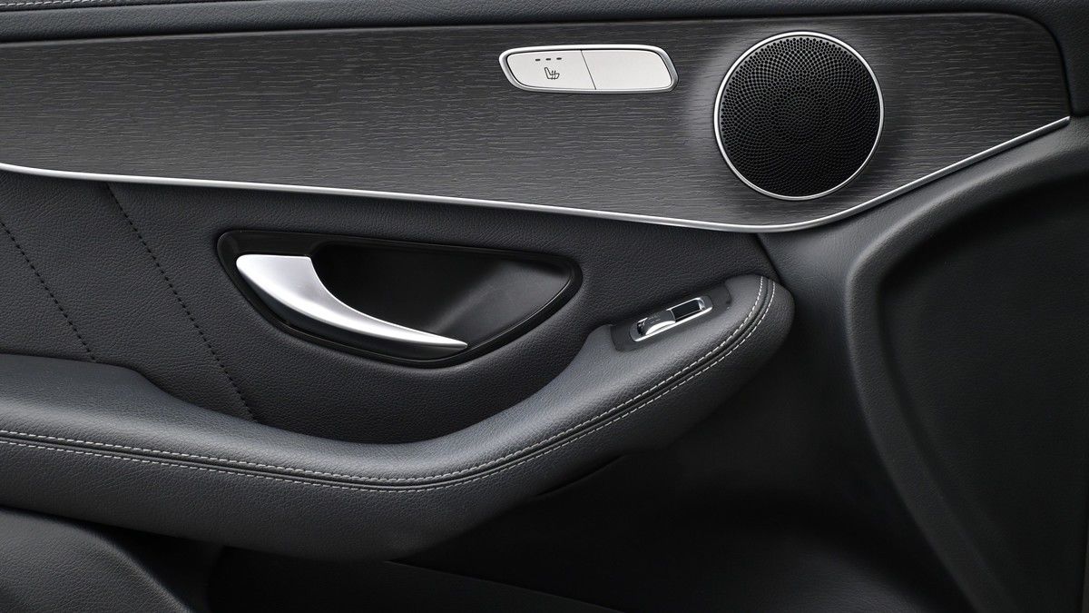 Mercedes-Benz GLC Image 13