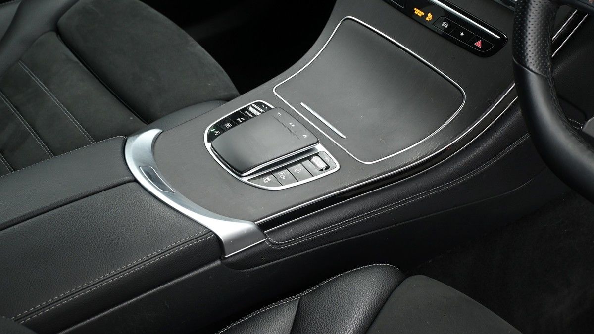Mercedes-Benz GLC Image 2