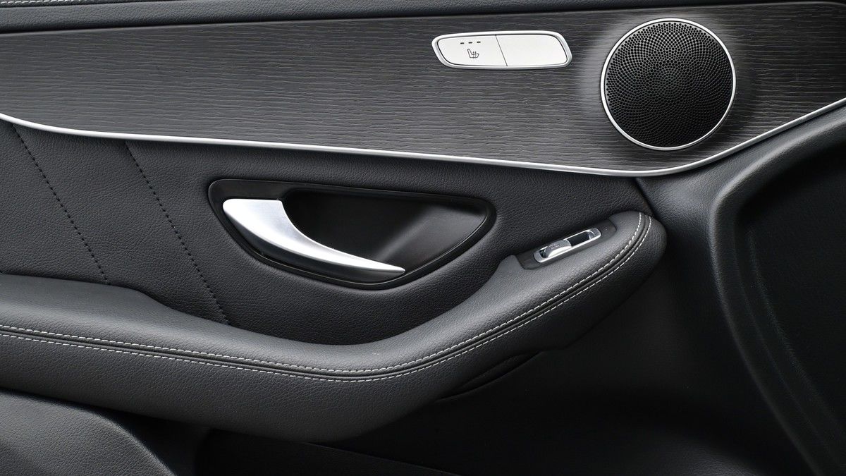 Mercedes-Benz GLC Image 13