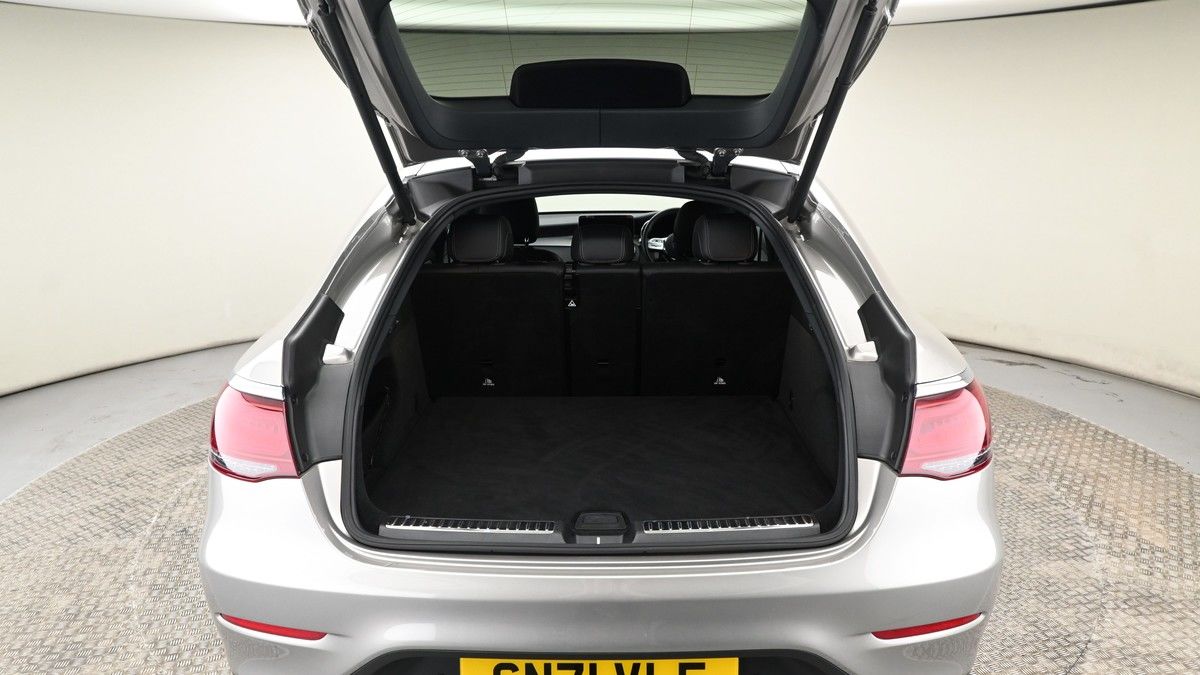 Mercedes-Benz GLC Image 9