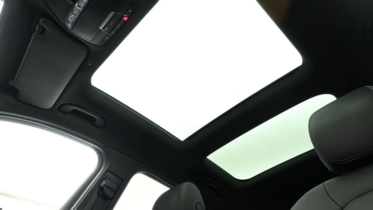 Mercedes-Benz GLC Image 2