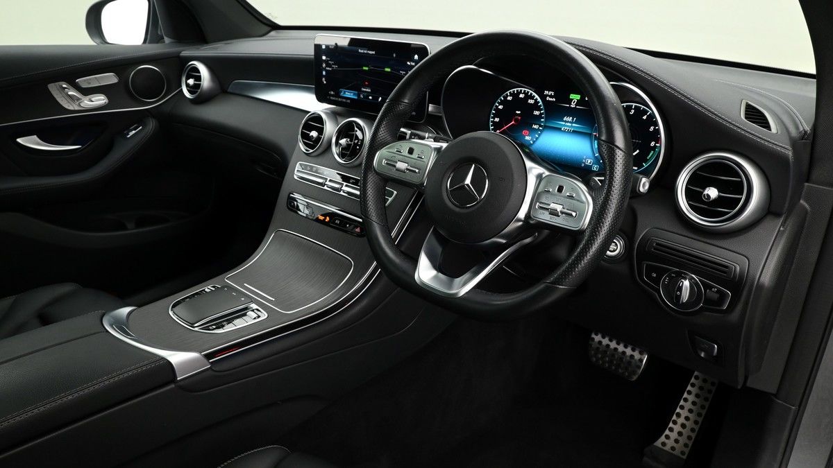 Mercedes-Benz GLC Image 3