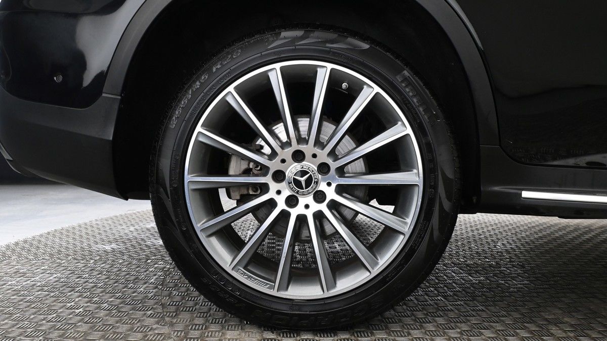 Mercedes-Benz GLC Image 9
