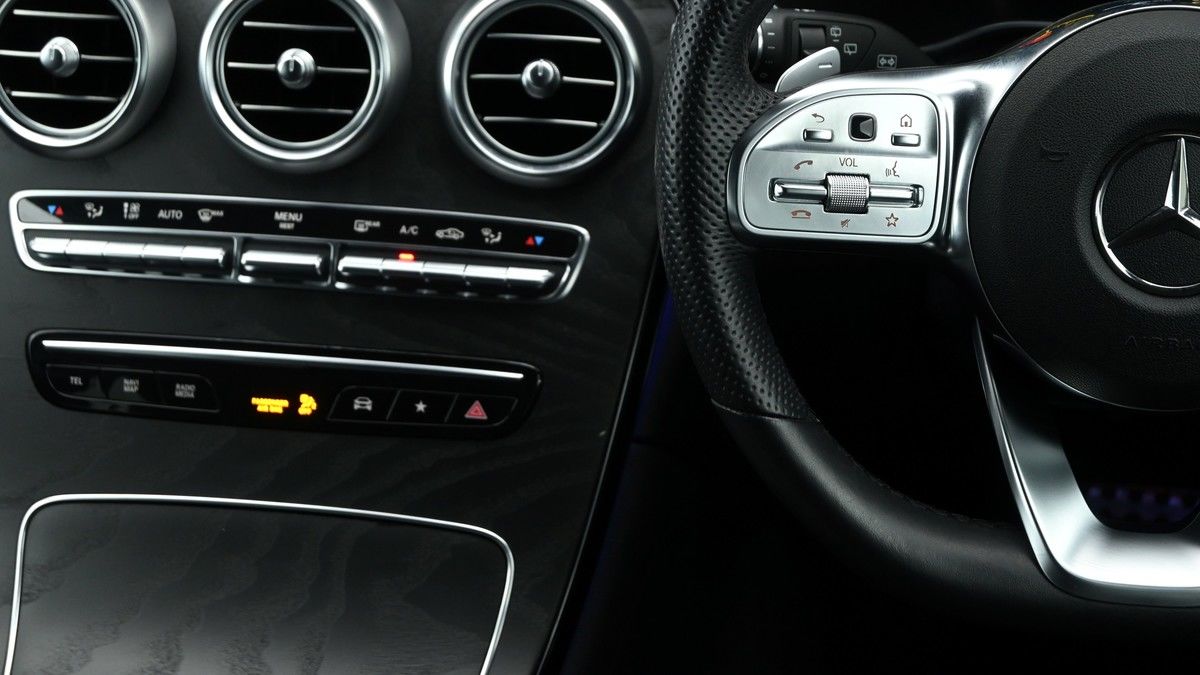 Mercedes-Benz GLC Image 15
