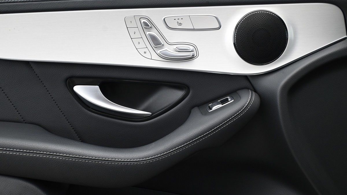 Mercedes-Benz GLC Image 13