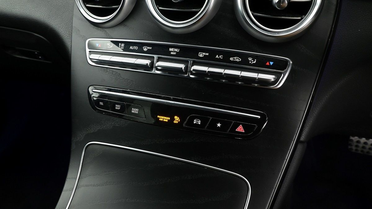 Mercedes-Benz GLC Image 12