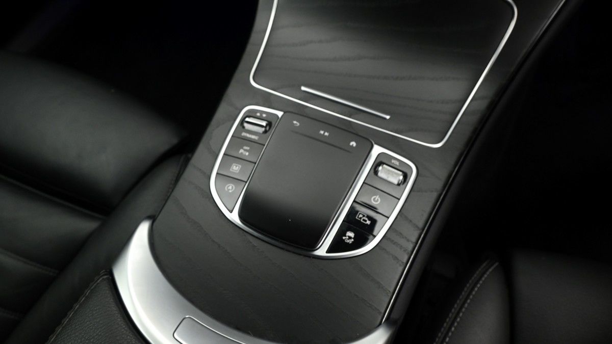 Mercedes-Benz GLC Image 2