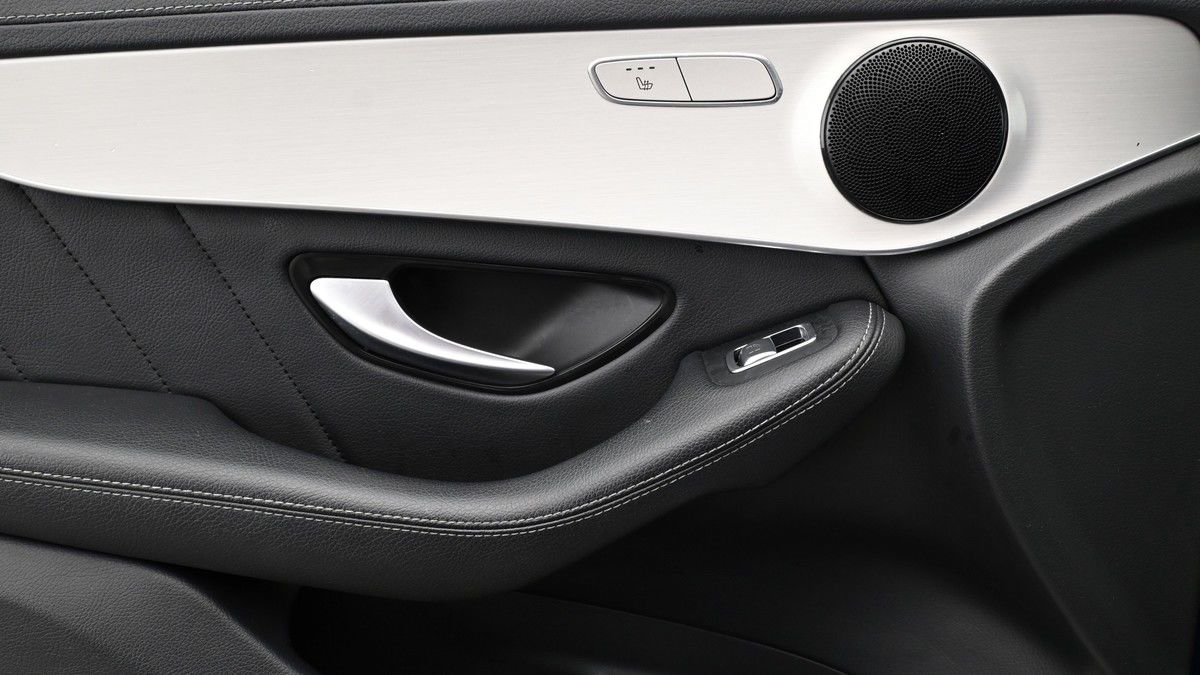 Mercedes-Benz GLC Image 13