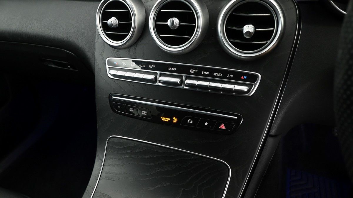 Mercedes-Benz GLC Image 12