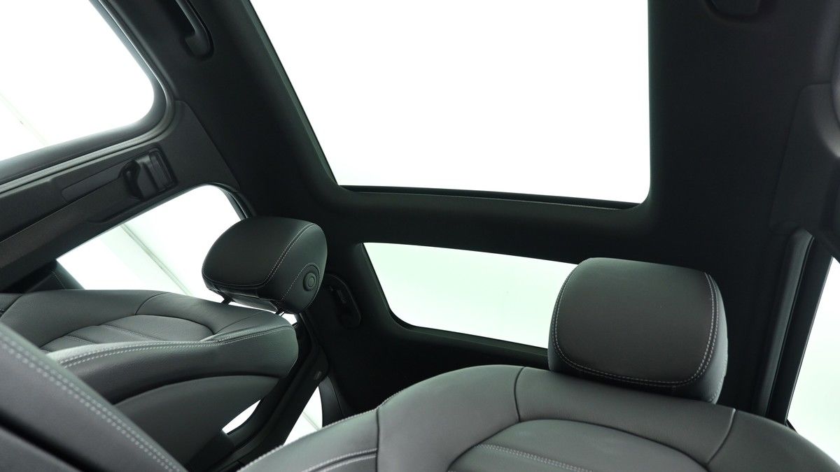 Mercedes-Benz GLC Image 2