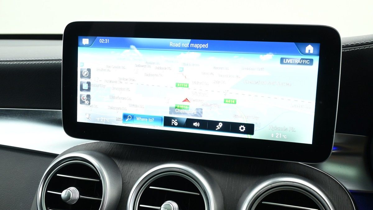 Mercedes-Benz GLC Image 11