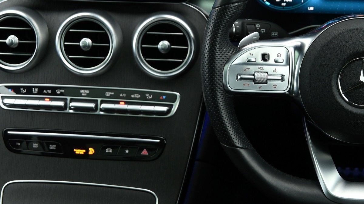 Mercedes-Benz GLC Image 15