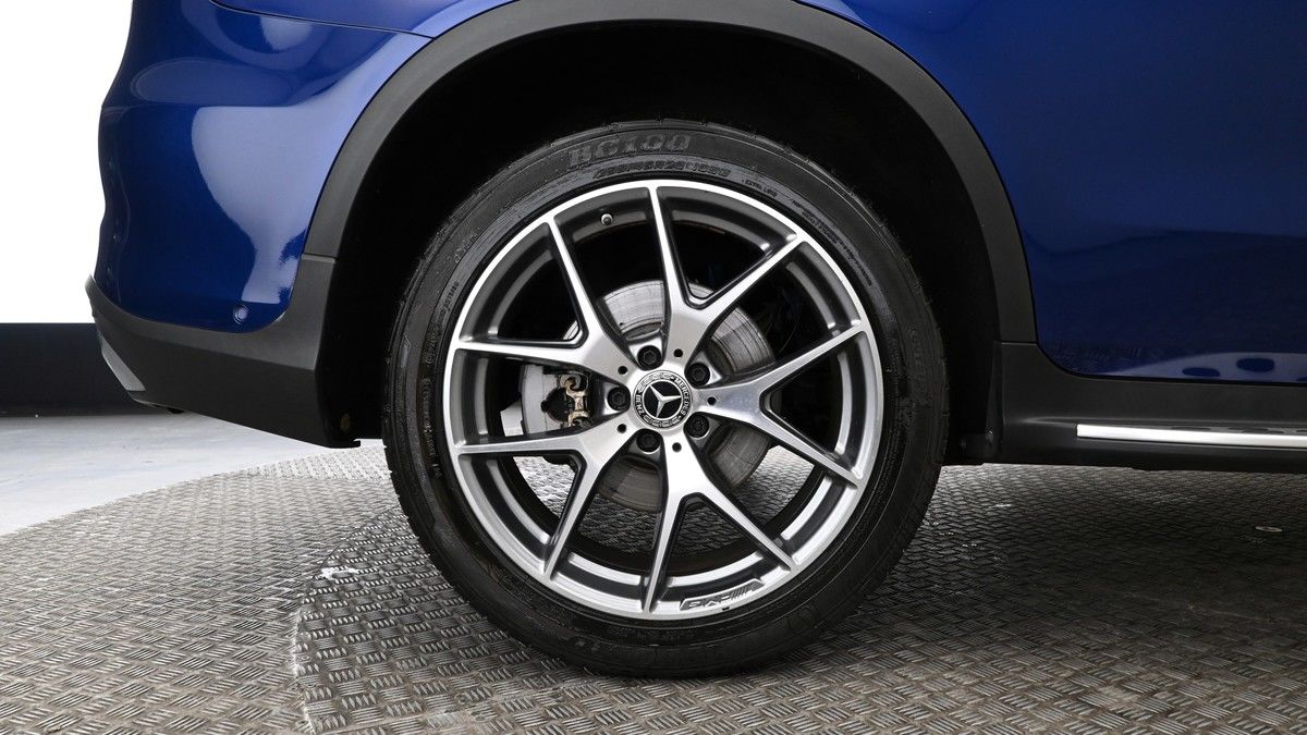 Mercedes-Benz GLC Image 9