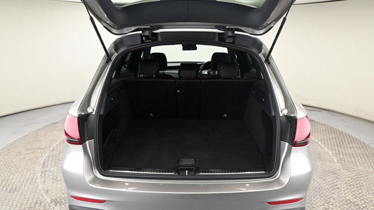 Mercedes-Benz GLC Image 9