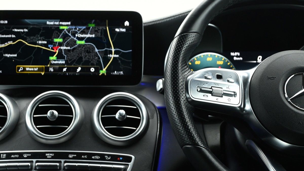 Mercedes-Benz GLC Image 14
