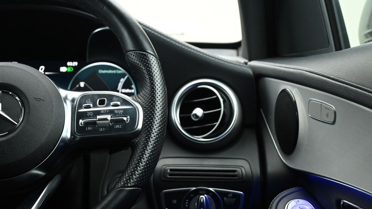 Mercedes-Benz GLC Image 15