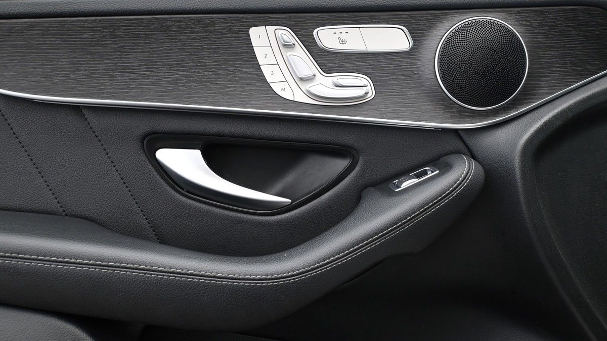 Mercedes-Benz GLC Image 13