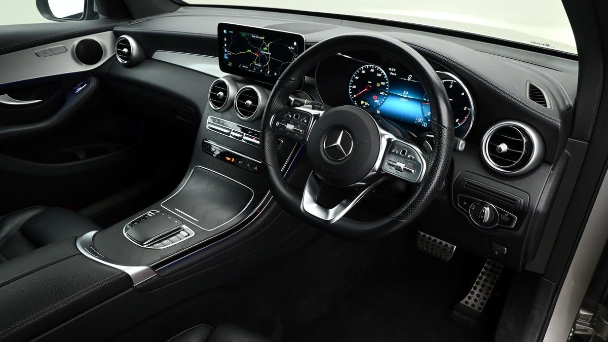 Mercedes-Benz GLC Image 2