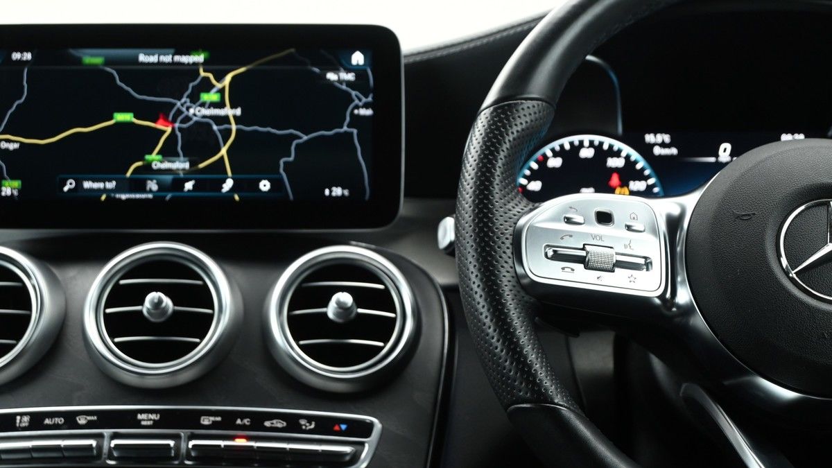 Mercedes-Benz GLC Image 14