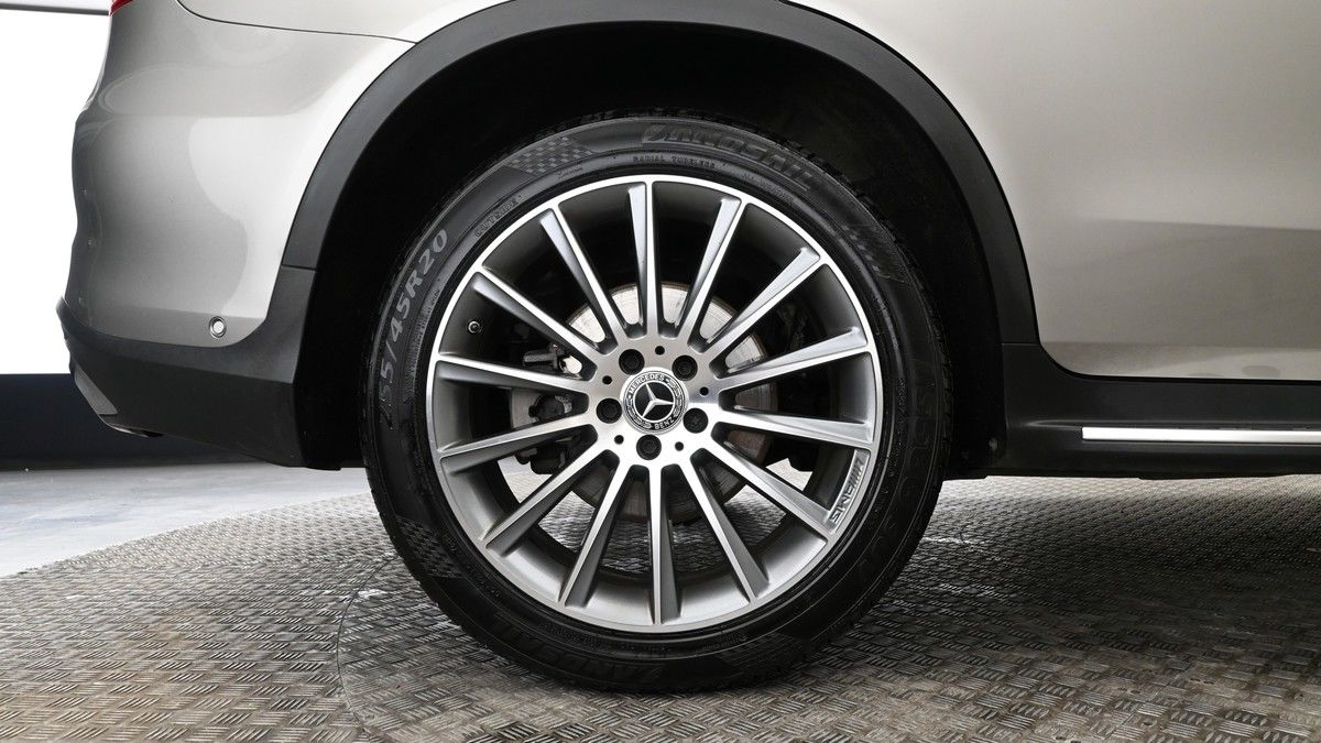 Mercedes-Benz GLC Image 8