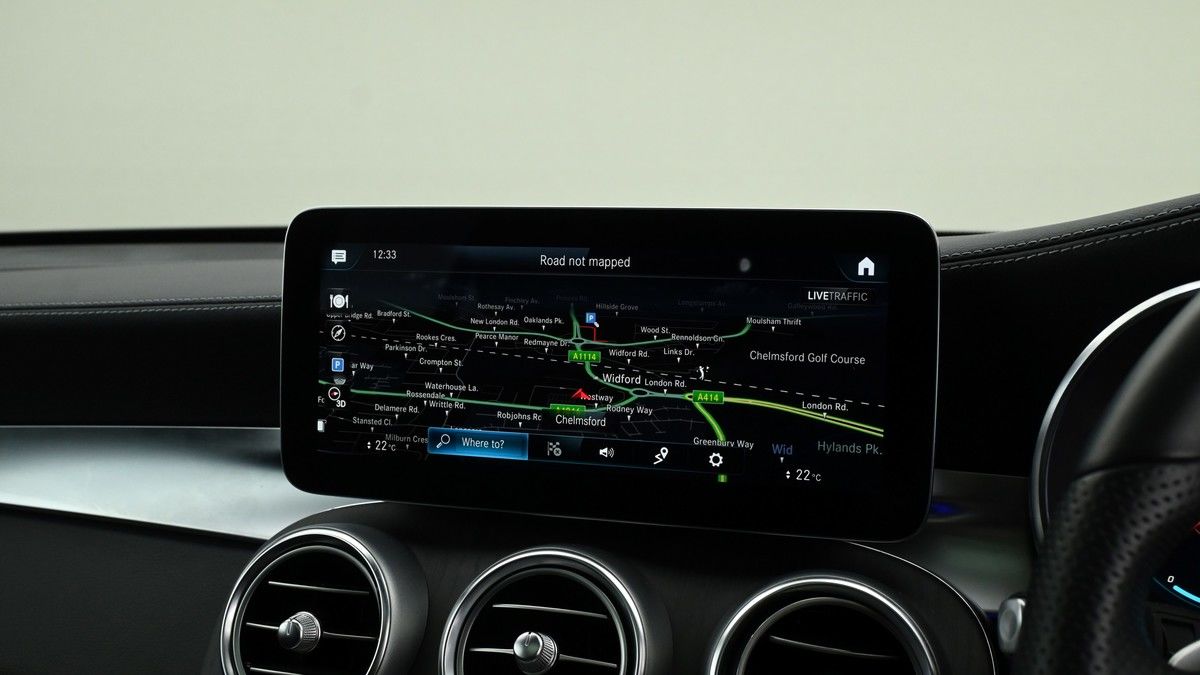 Mercedes-Benz GLC Image 11