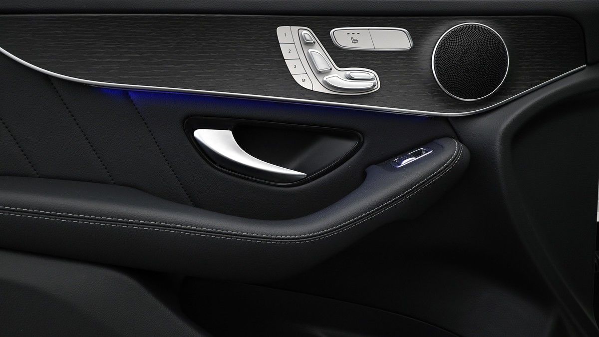 Mercedes-Benz GLC Image 13