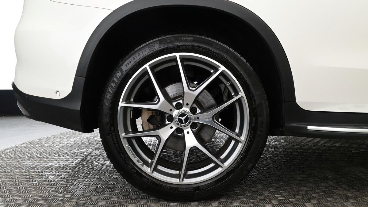 Mercedes-Benz GLC Image 9