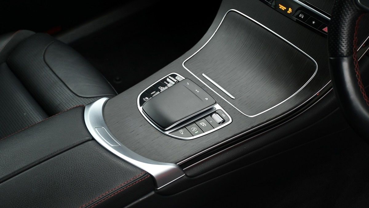 Mercedes-Benz GLC Image 2