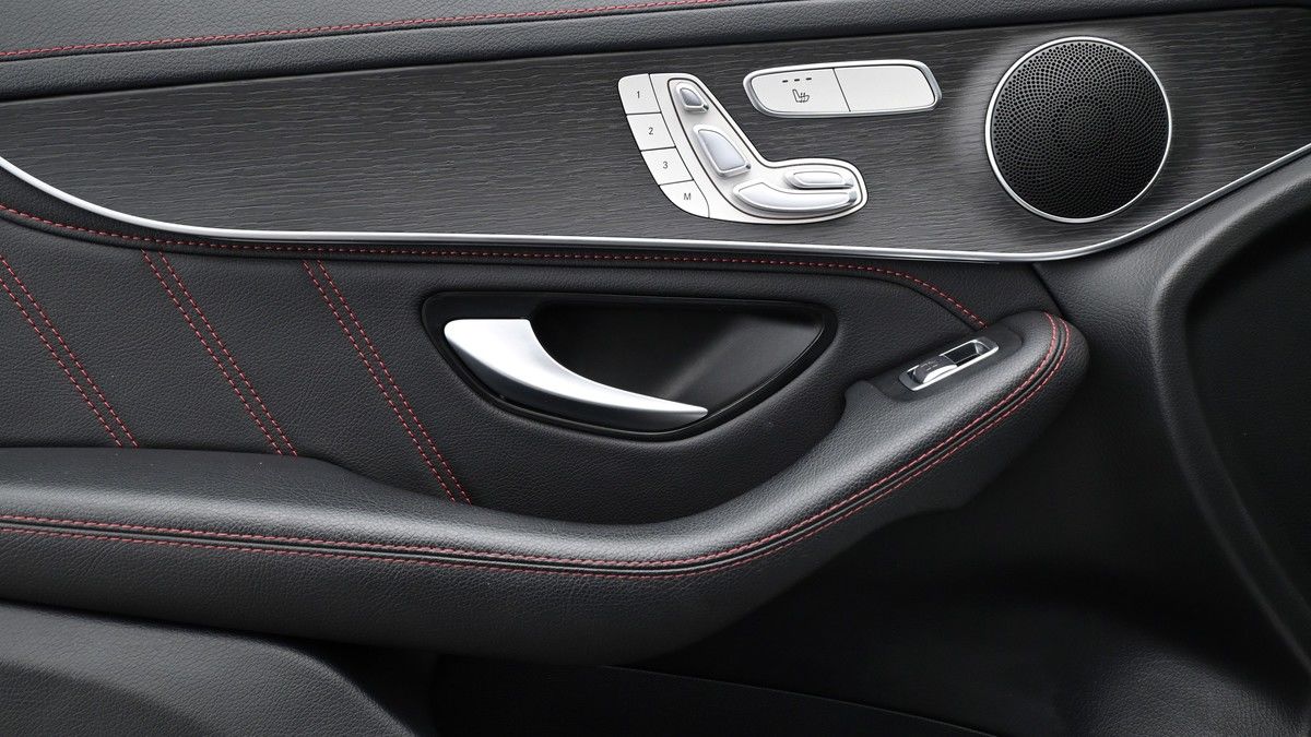Mercedes-Benz GLC Image 13