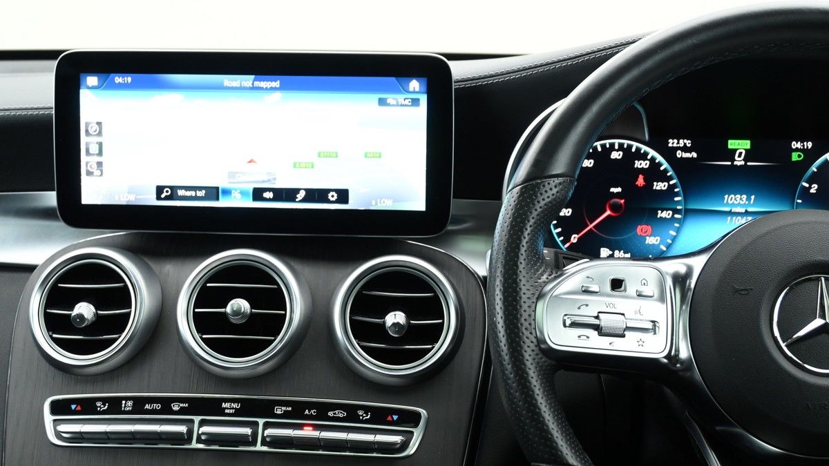 Mercedes-Benz GLC Image 15