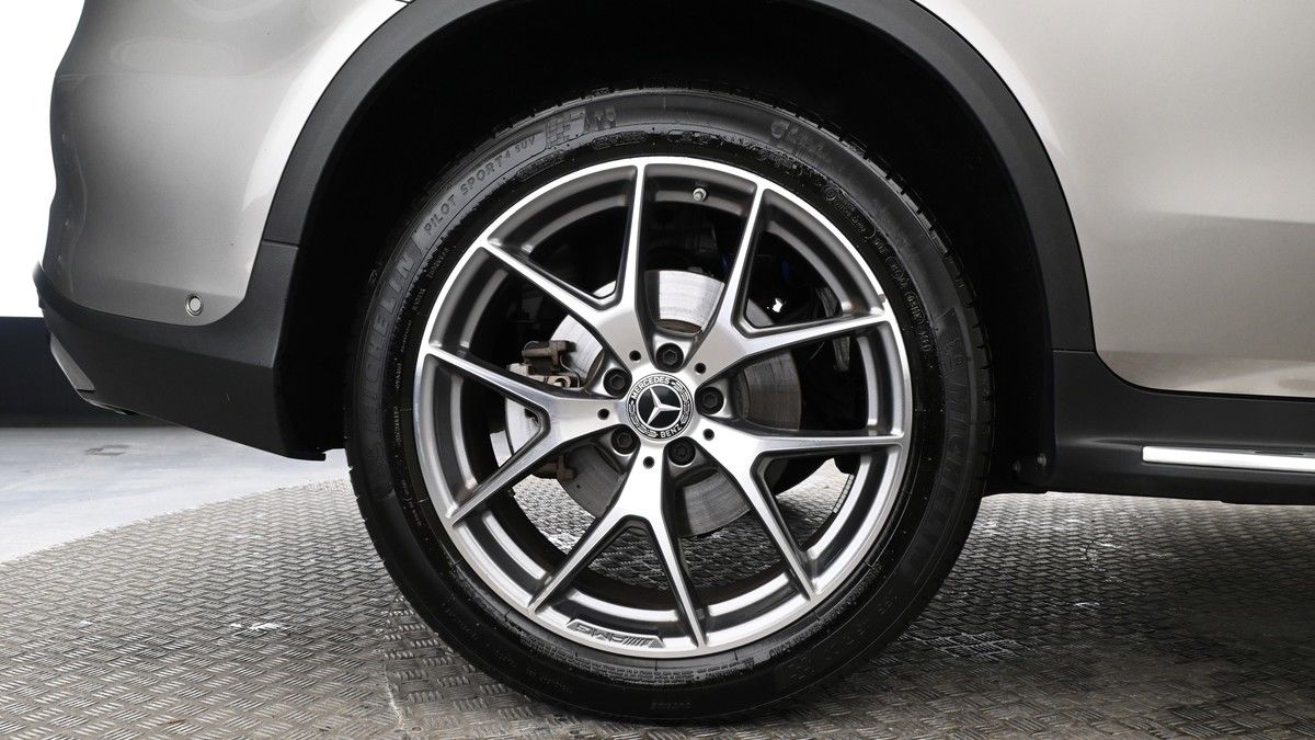 Mercedes-Benz GLC Image 9