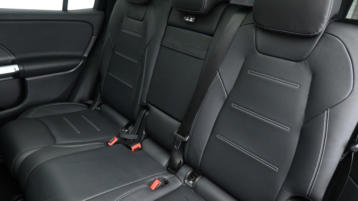 Mercedes-Benz GLB Image 5