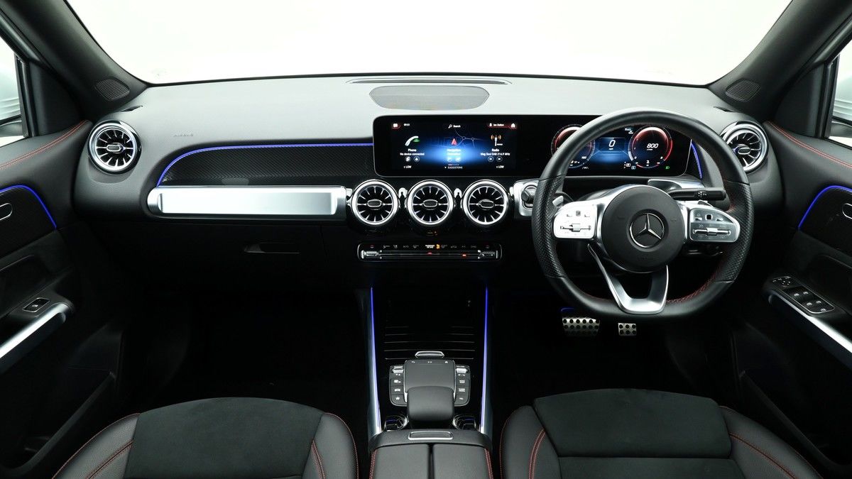 Mercedes-Benz GLB Image 14