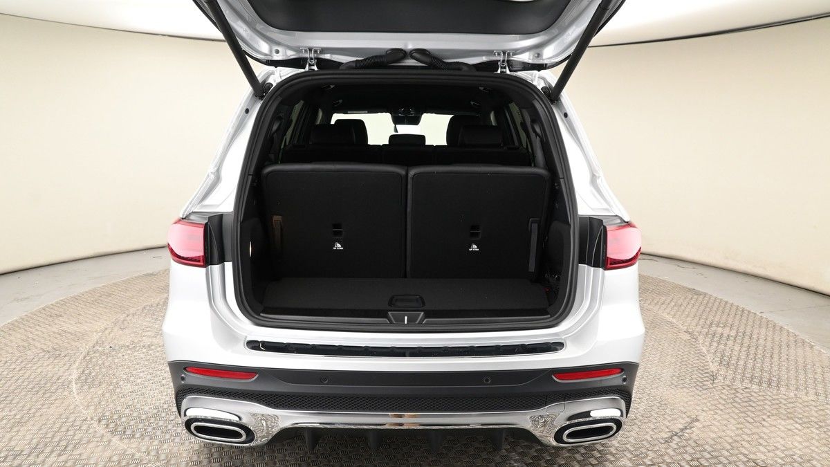 Mercedes-Benz GLB Image 10