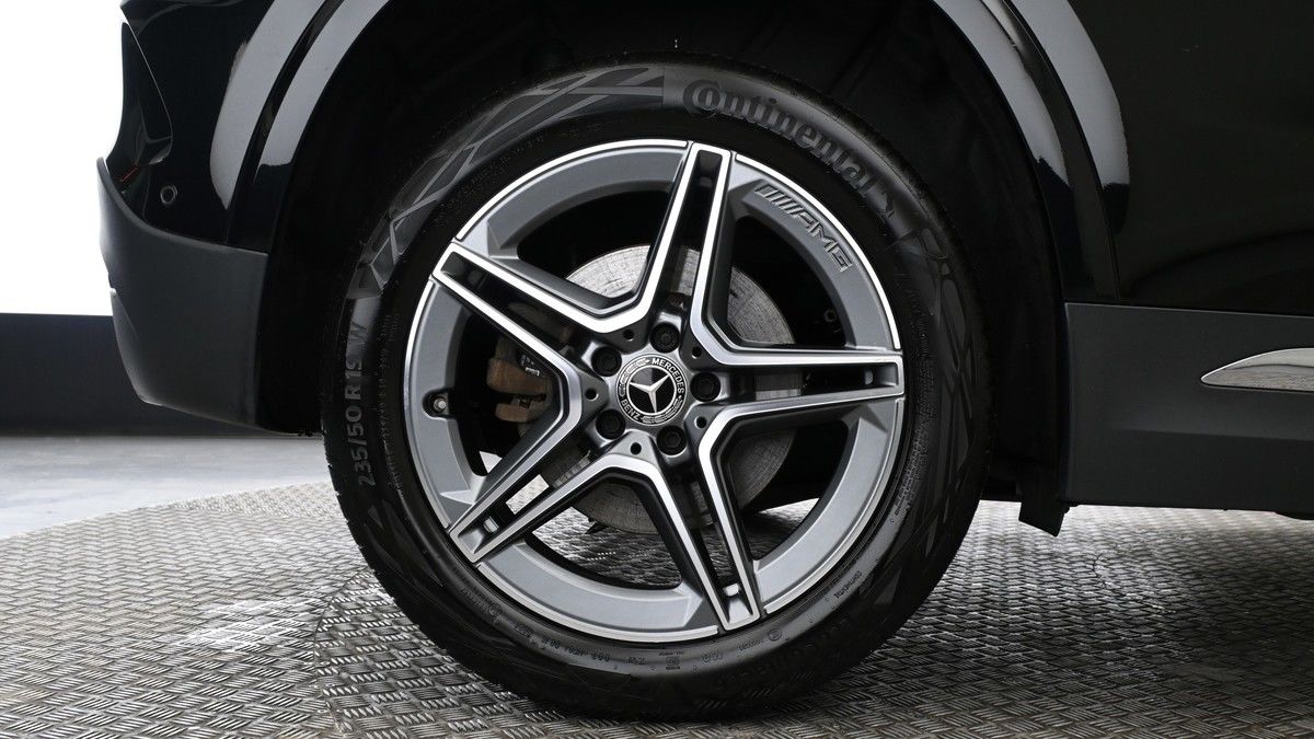 Mercedes-Benz GLA Image 9