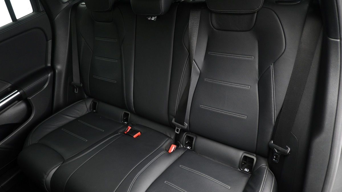 Mercedes-Benz GLA Image 4