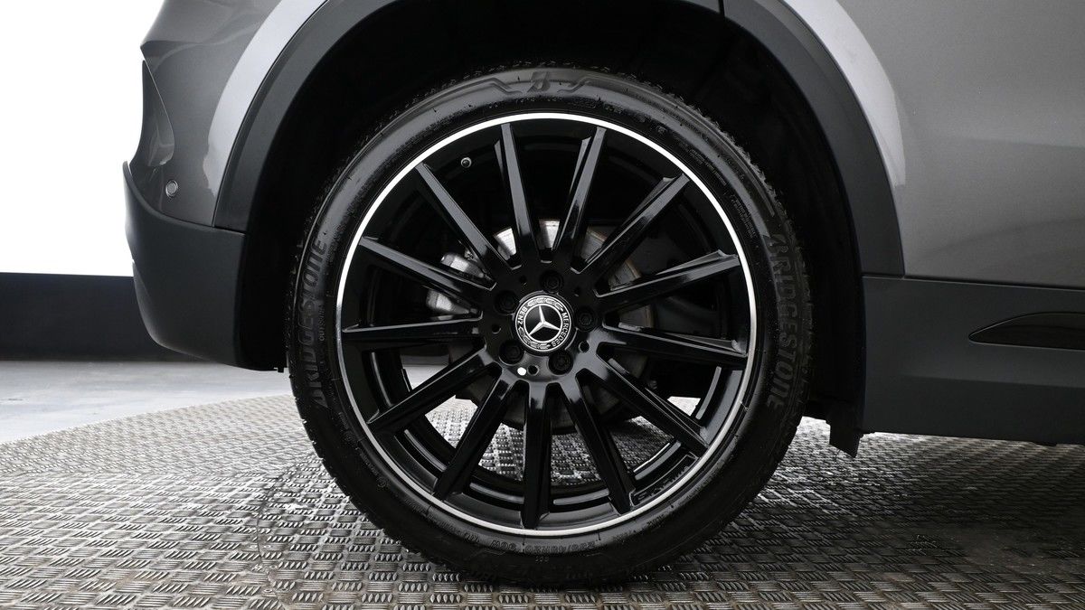 Mercedes-Benz GLA Image 9